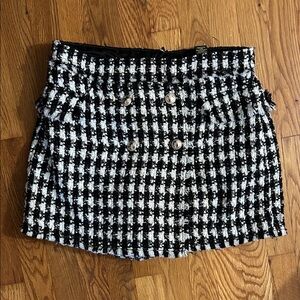 House of Harlow 1960 Black and White Tweed Mini Skort
